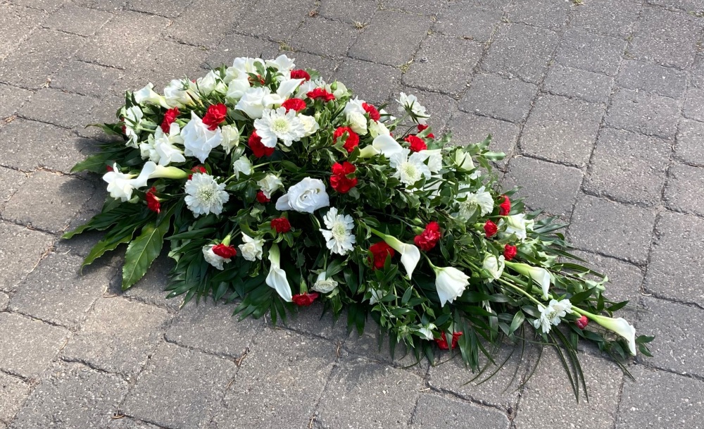 3. Casket luxury single ended spray - 3' - coffin funeral tribute - Choice of colours and flowers
