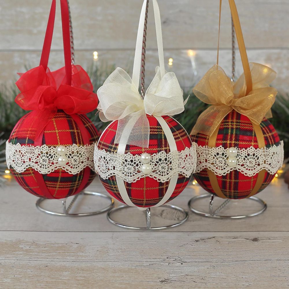Tartan Christmas Decorations: Red Baubles