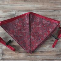 <!-- 026-->Purple Bunting: Funky Home Decor
