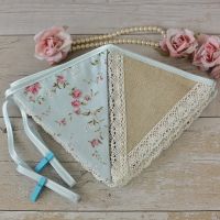 <!-- 005-->Shabby Chic Bunting: Floral Home Decoration