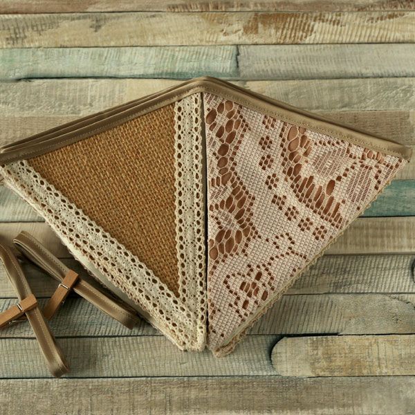 <!-- 025 -->Hessian Bunting: Country Rustic Decoration