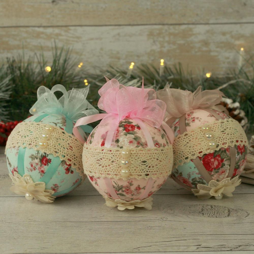 Shabby Chic Christmas Ornaments: Floral Baubles