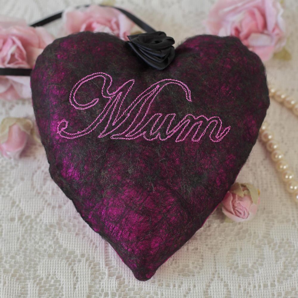 <!-- 008--> Embroidered Heart: Mum Day Gift