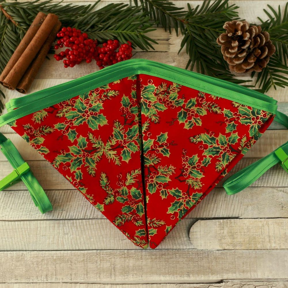 <!-- 032 --> Red Christmas Decor: Holly Bunting