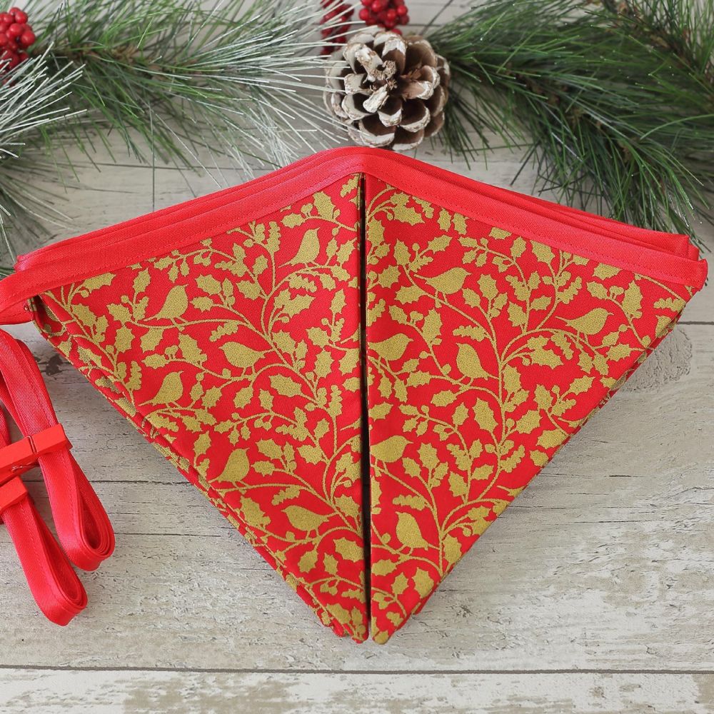 <!-- 002 -->Red Bunting: Christmas Holly Decoration