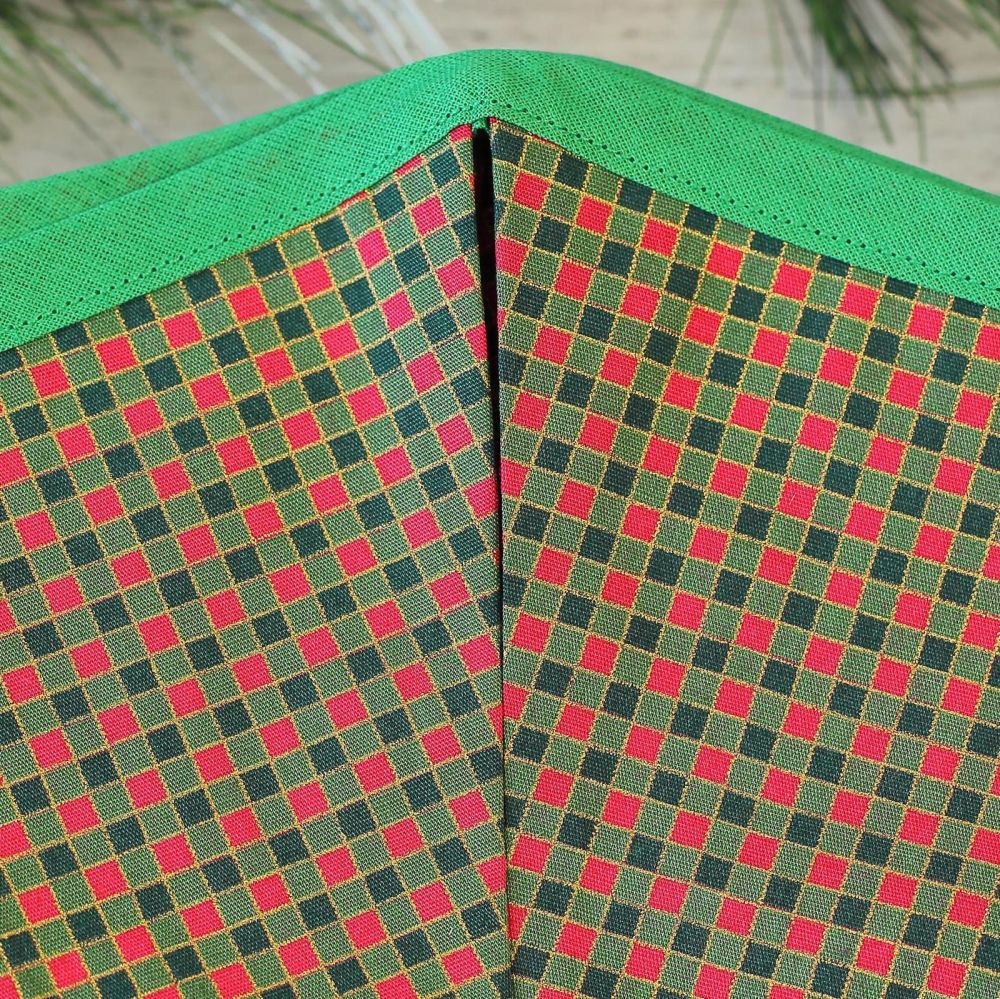 Green and Red Christmas Decor: Festive Banner