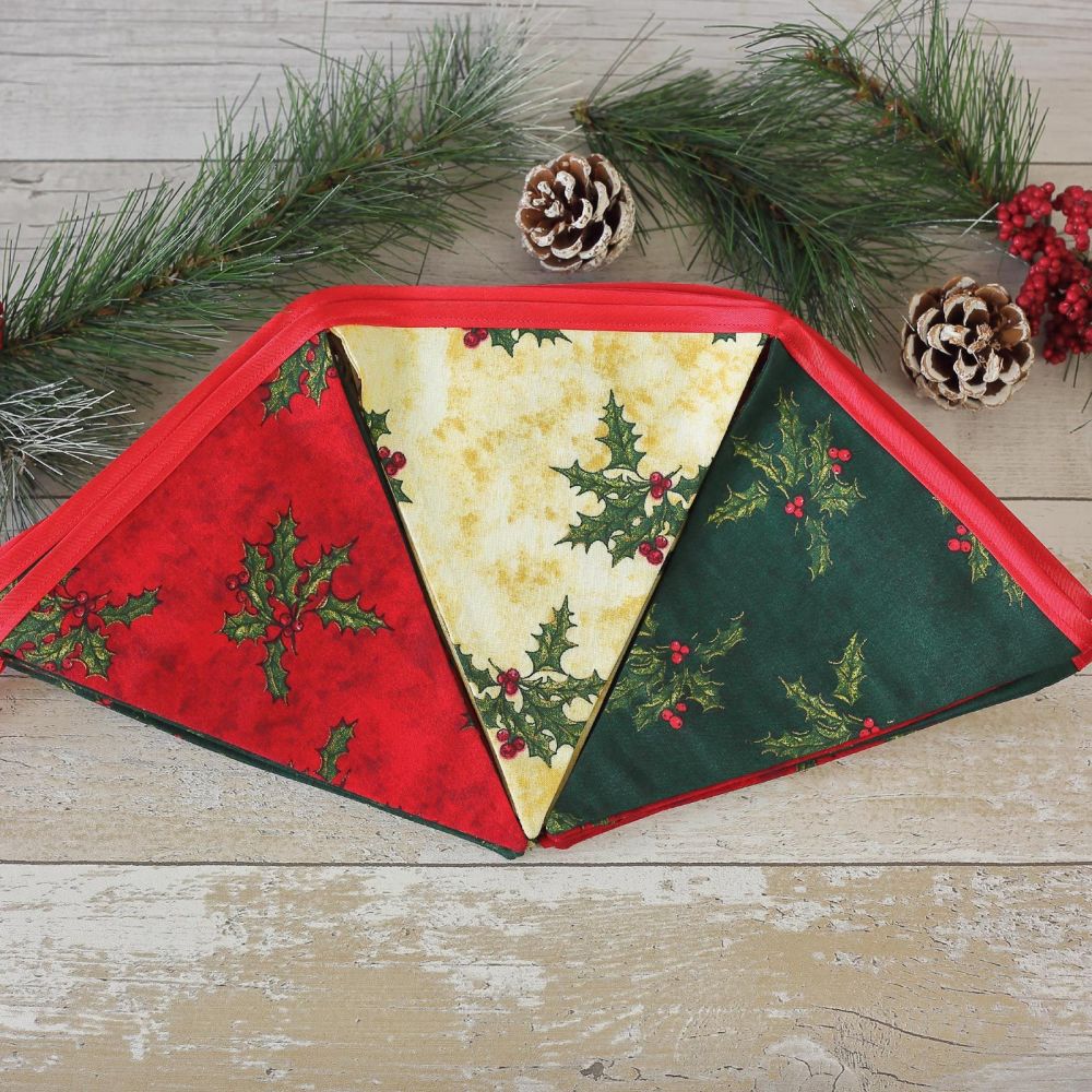  Yule Decoration: Holly Banner