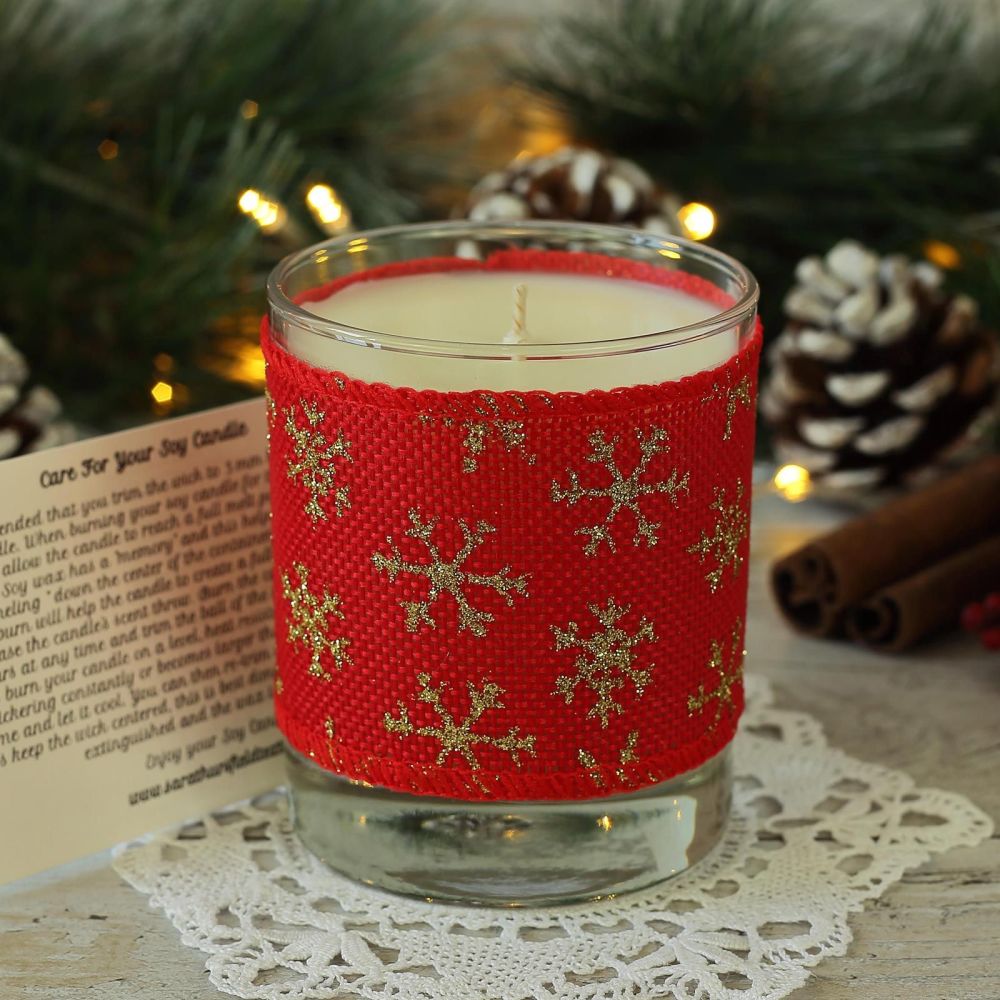 <!-- 015 -->Christmas Scented Candle: Festive Gift