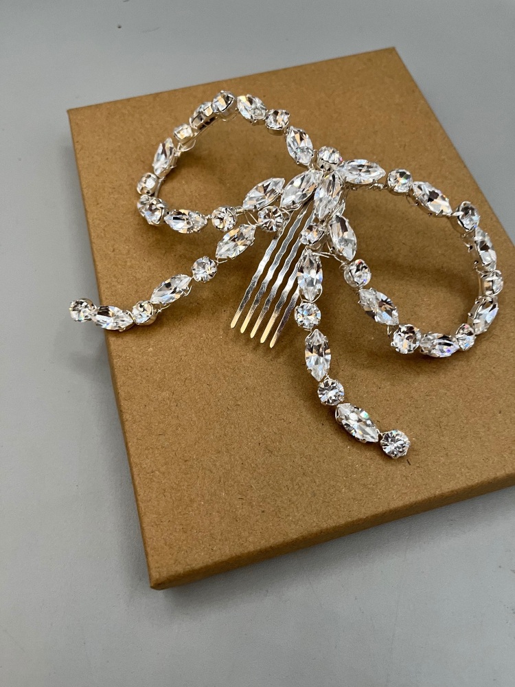 Chic  Bow Crystal Crown