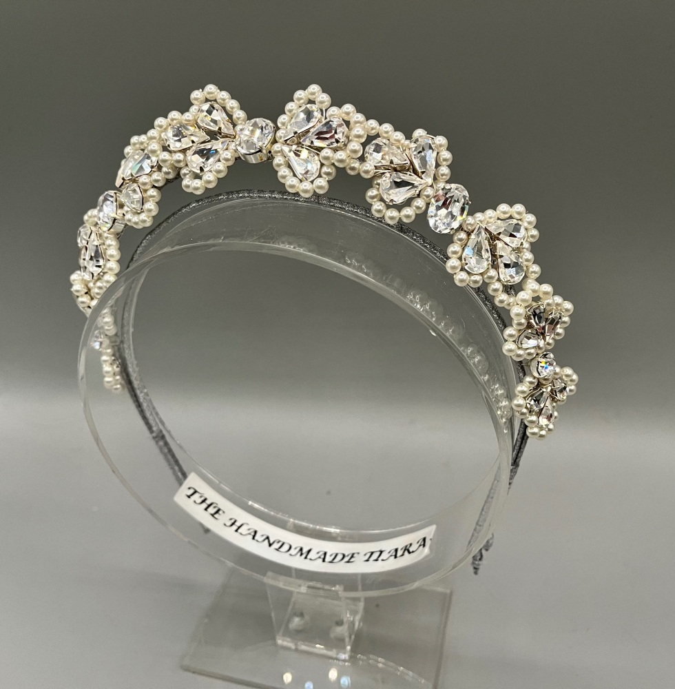 Luxury Bow Crystal Crown