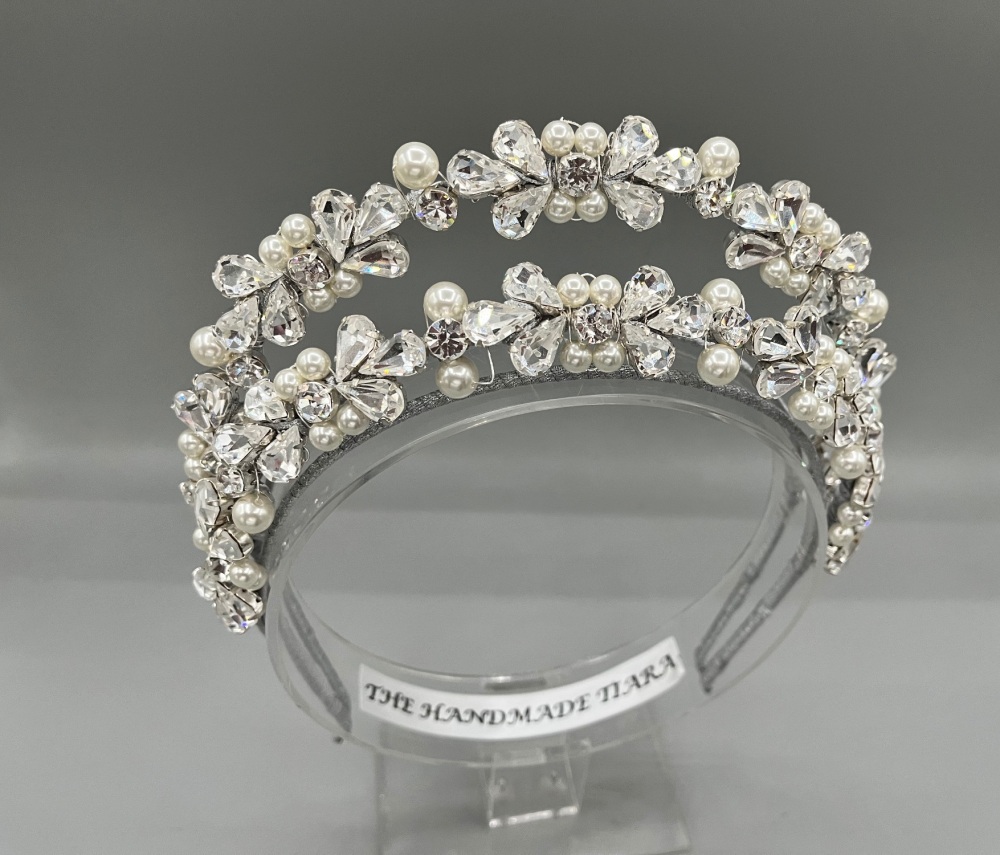 Luxury Bow Pearl  Crown