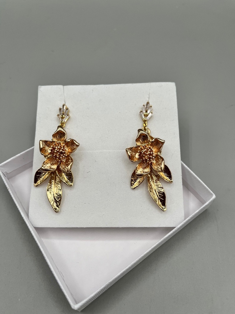 Gold  flower and leaf  earrings