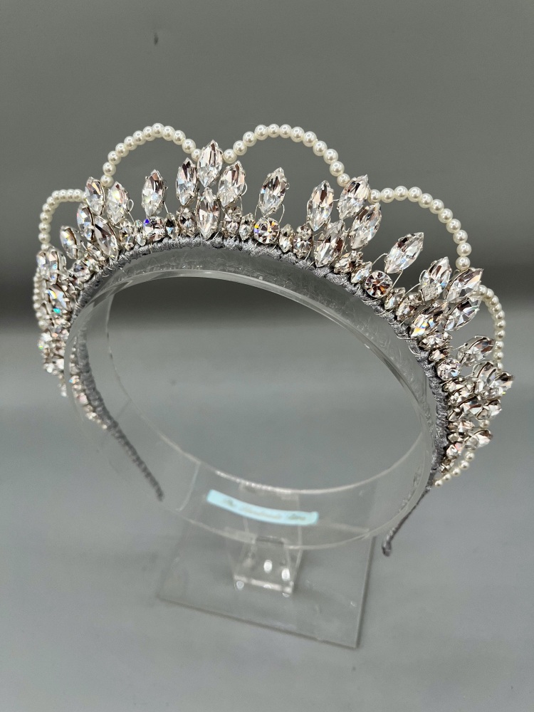 Victoria Regal Styled Crown
