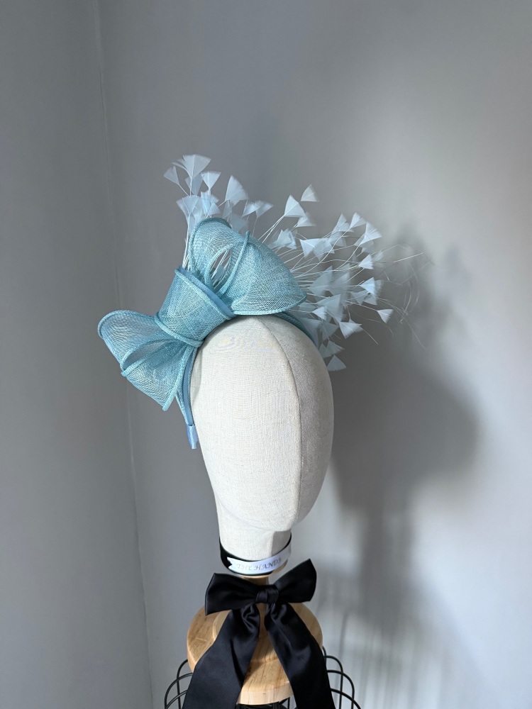 Light Blue Modern Bow Fascinator With Feathers