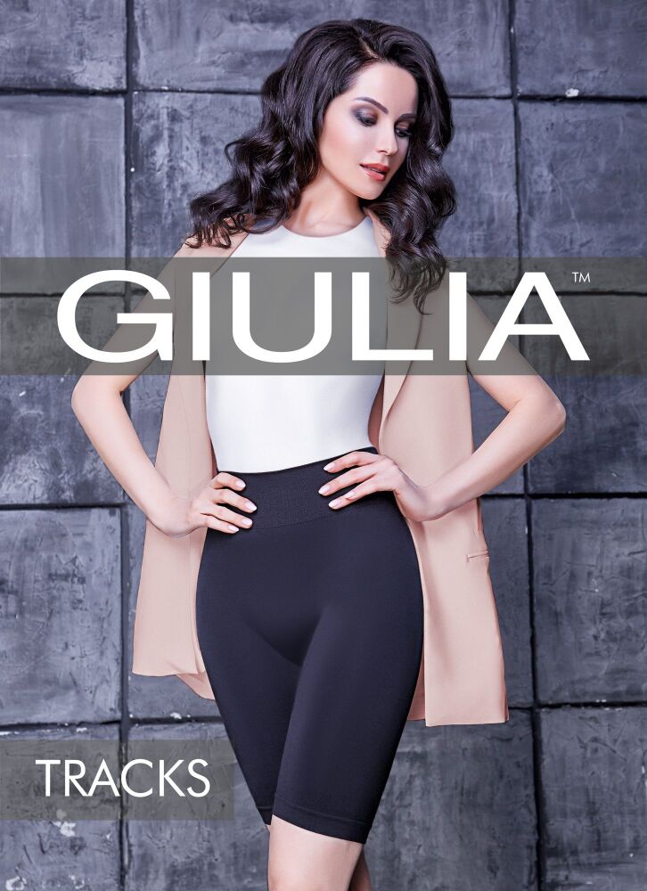 Giulia Tracks Ladies Shorts in Black