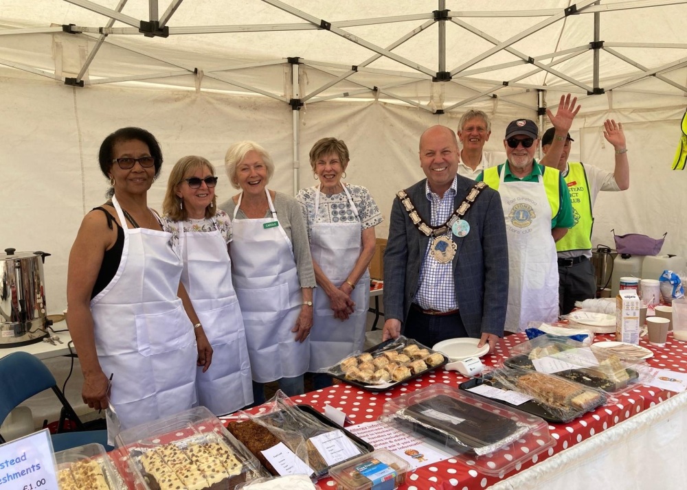 Group with Mayor-1