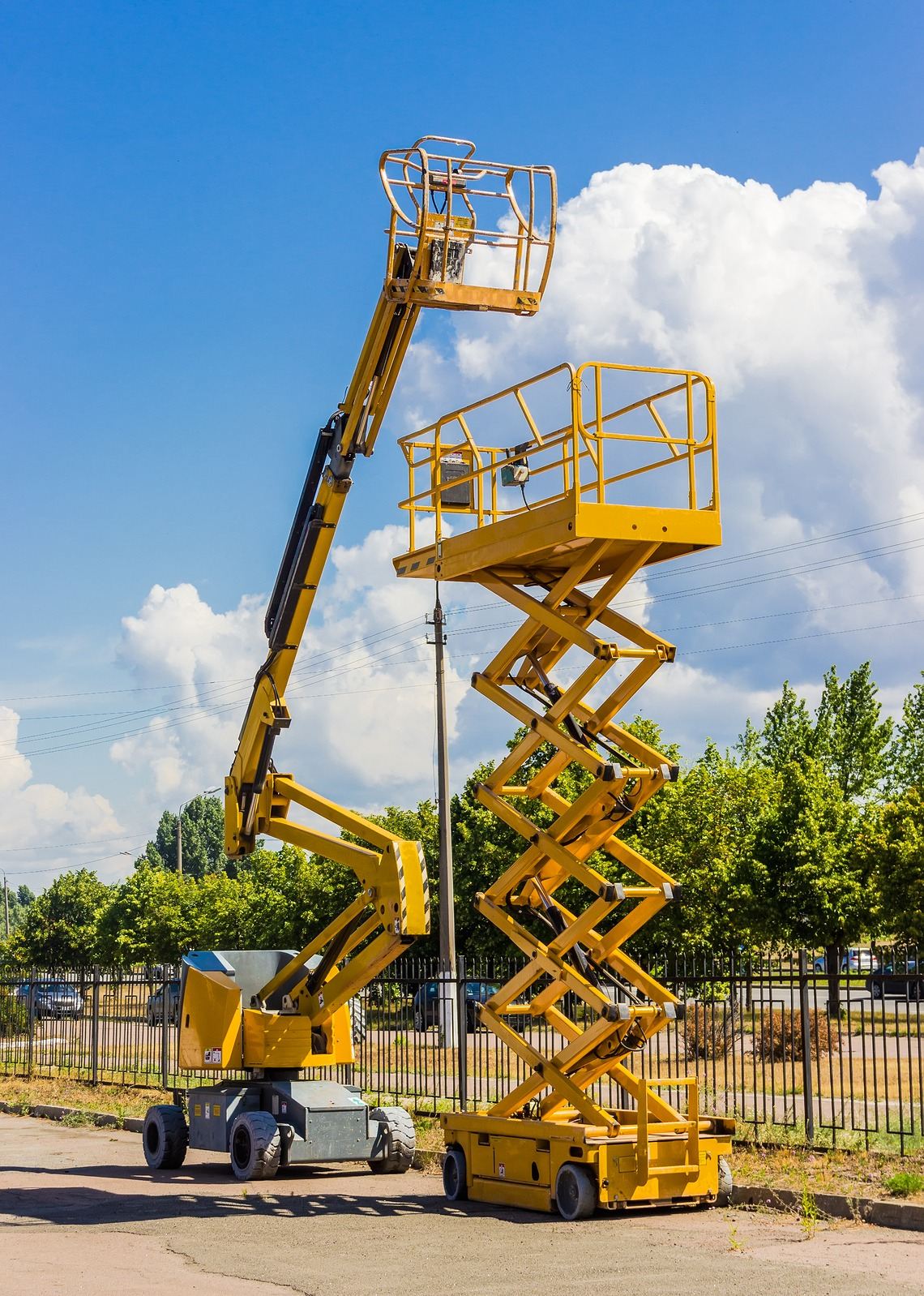 Cherry pick and scissor lift training with Tamar Valley Training