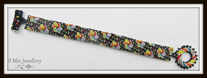 ''Crackerjack'' bracelet 22 bead circ.
