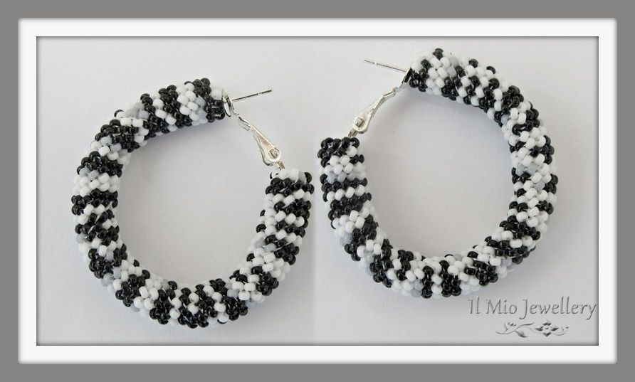 Zebra hoop peytwist hoop earrings pattern