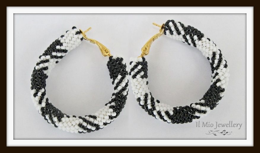 Square houndstooth peytwist hoop earrings pattern