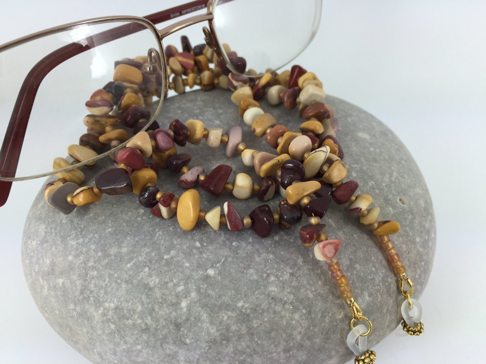 Moukaite Chip Gemstone Glasses Chain