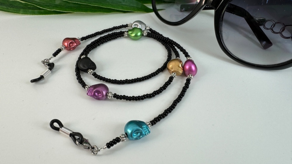 Metallic Multicoloured Skull Glasses Chain