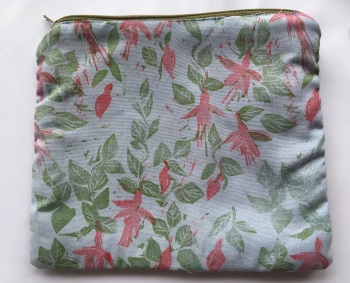 Fuchsia make up purse 