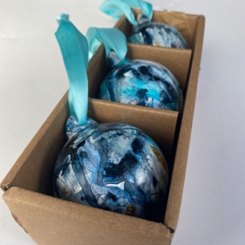 Inspired by the coast , set of 3 ceramic baubles