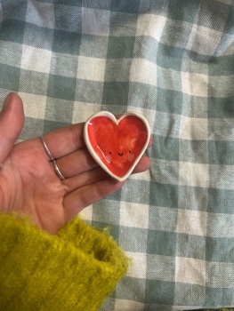 Mini smiley heart dish