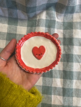 Smiley heart trinket dish