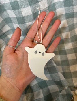 Ghost hanger