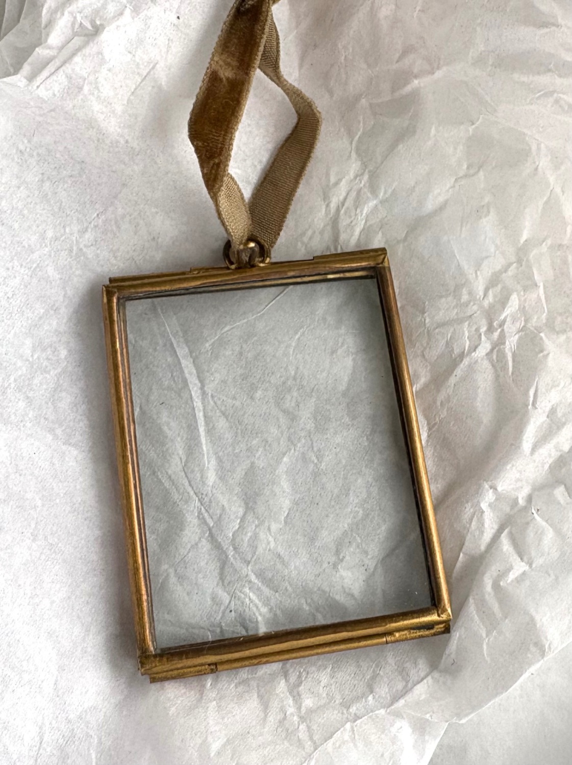 Mini brass frame
