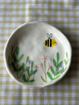 Bee and flowers dish