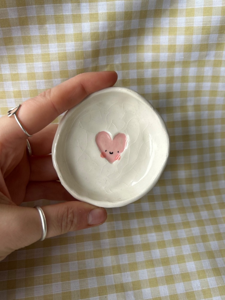 Smiley heart trinket dish