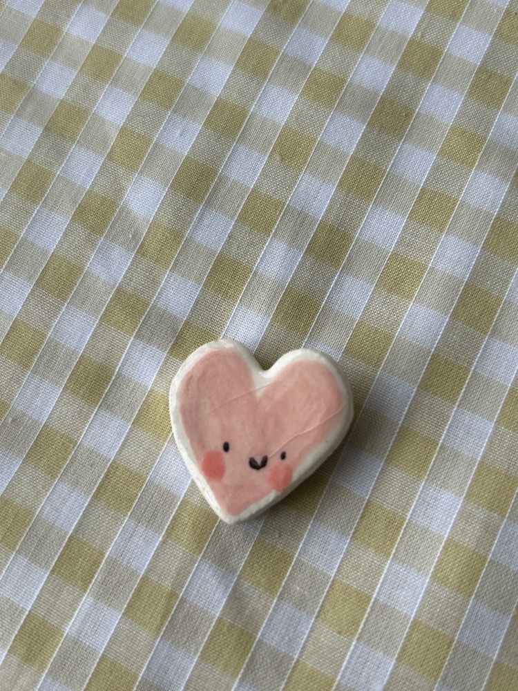 Light pink heart magnet