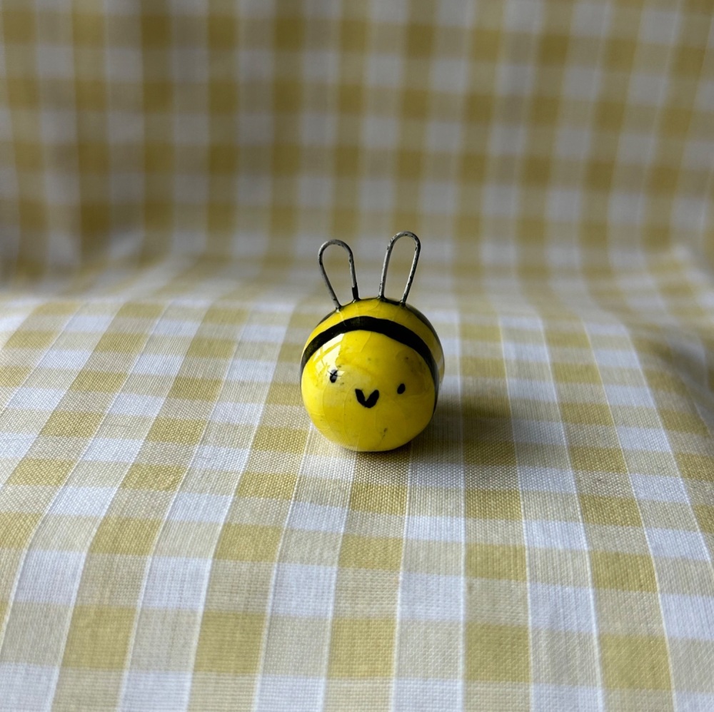 Mini bee