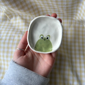 Frog trinket dish