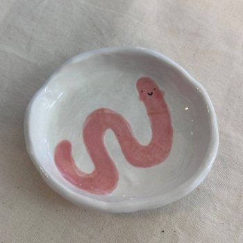 Worm dish