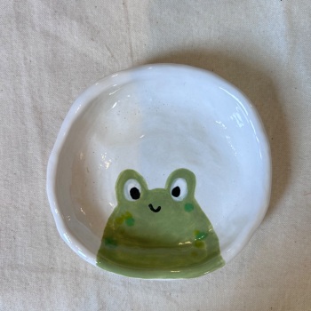 Frog dish