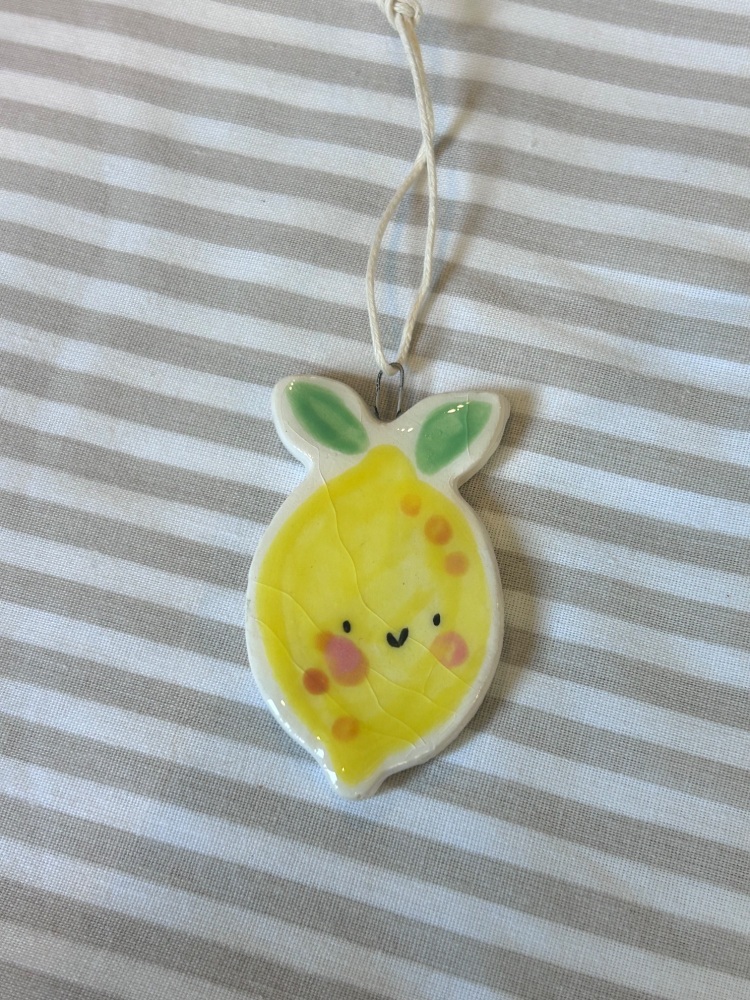 Lemon hanger