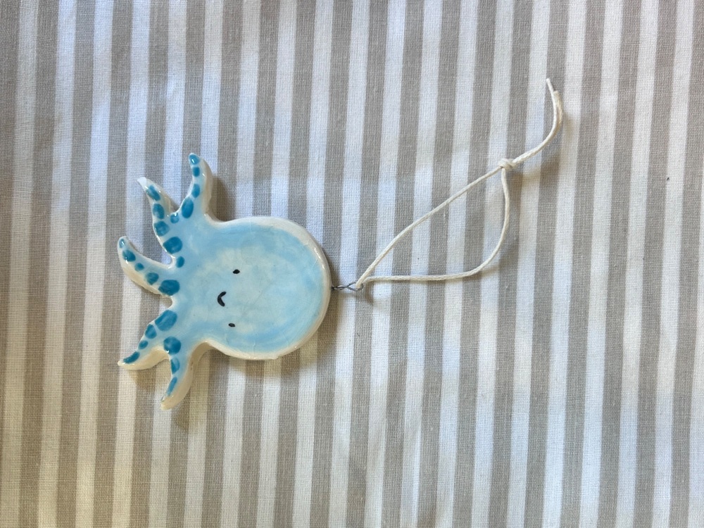 Octopus hanger ( light blue )