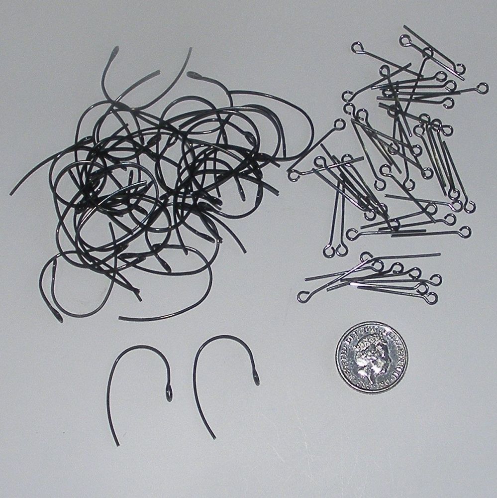 <!--022-->(EB 01V) Black Ear Wires and Gunmetal Eye Pins (20 pairs)