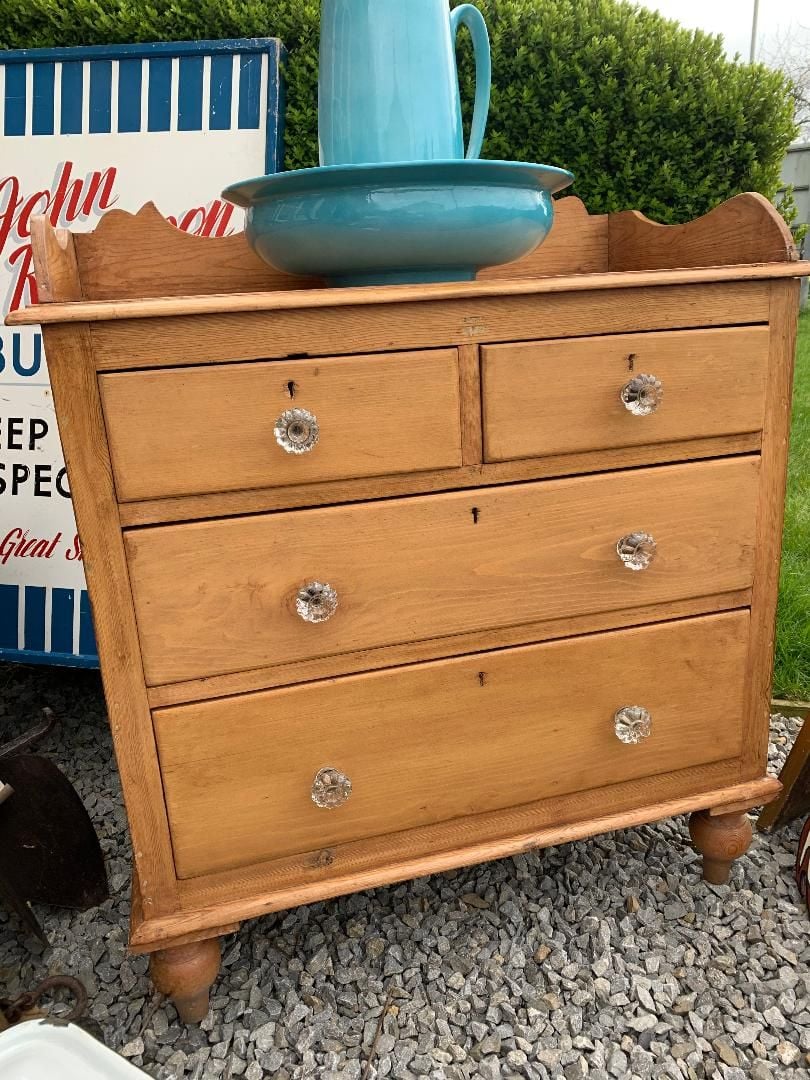 Antique Pine Chest of Drawers with Upstand