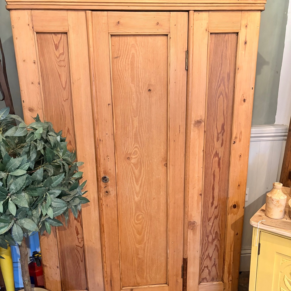 Beautiful Vintage Pine Cupboard