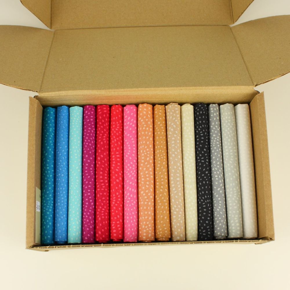 Dashwood Twist 15 Fat Quarter plain fabric bundle box