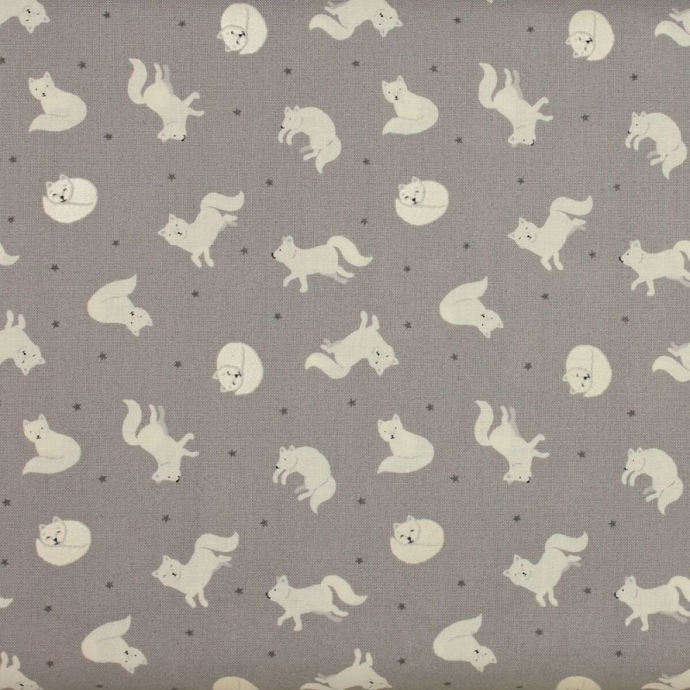 Lewis & Irene UK quilting cotton, arctic foxes on silver