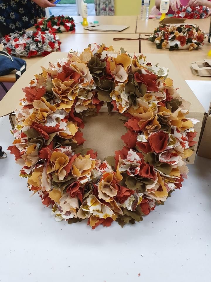 "No Sew" Fabric Wreath Kit - Autumn or Christmas Make Your Own