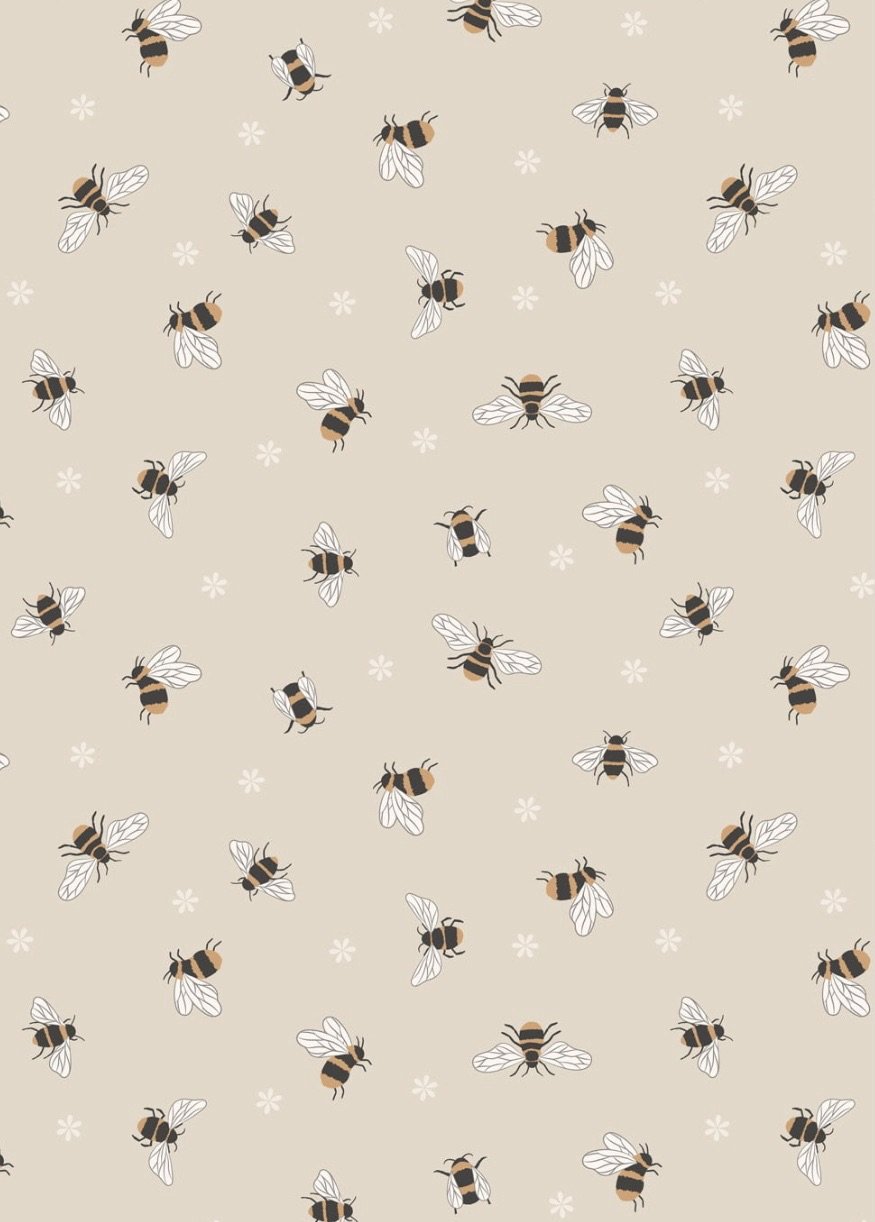 REMNANT! 34cm x 110cm | Lewis and Irene | Queen Bee | Bees on dark cream (£