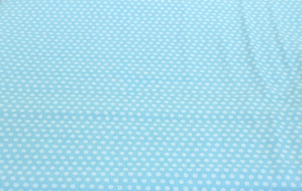 REMNANT! 73cm x 110cm | Windham Fabrics | The Cats Meow | Pale Blue Dots (£12 metre)
