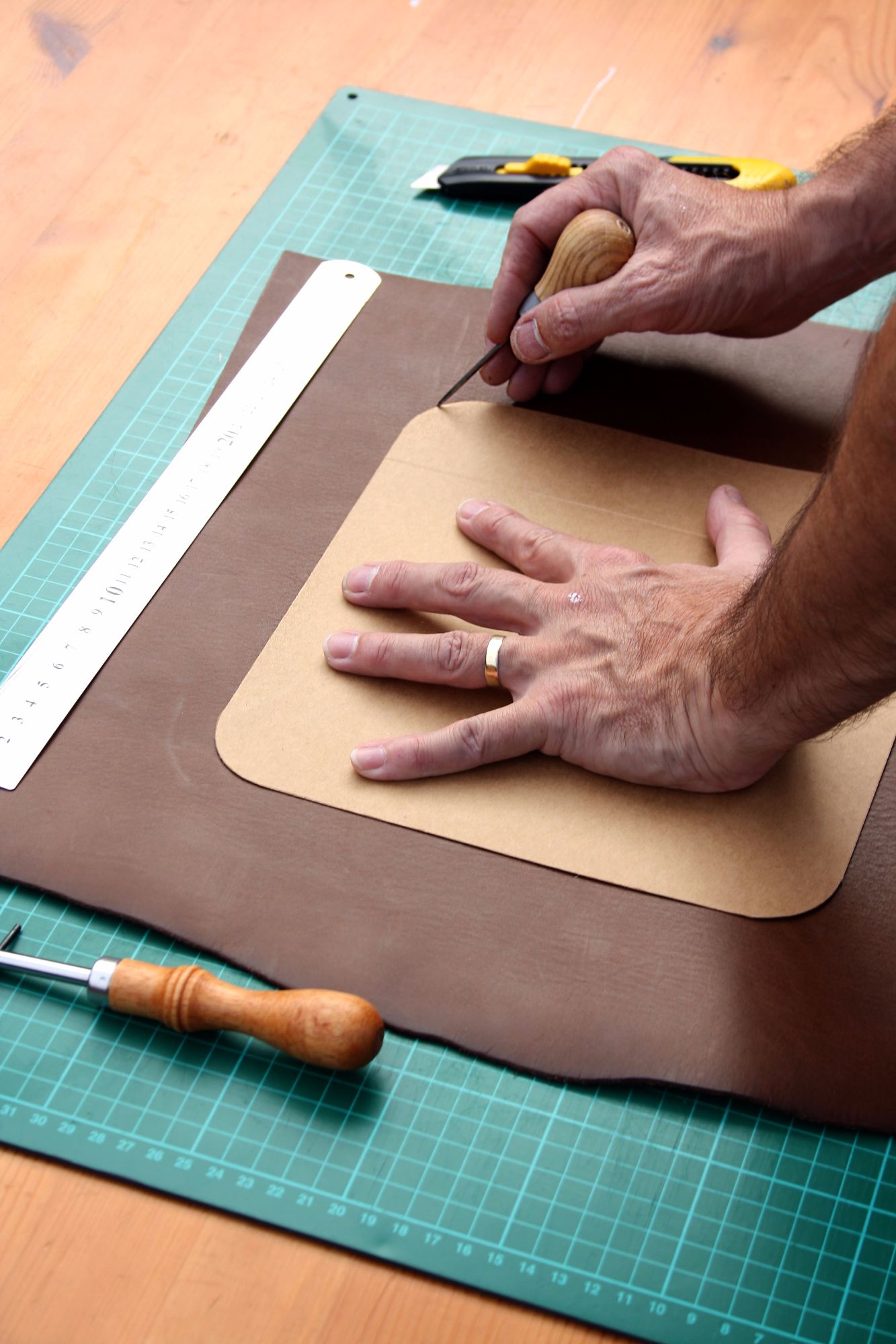 bespoke handmade leather goods